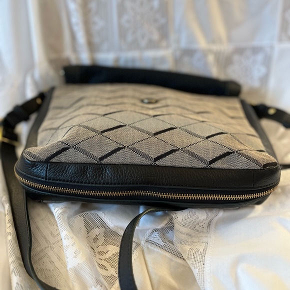 Fossil shoulder bag black and white diamond pattern - Picture 9 of 9